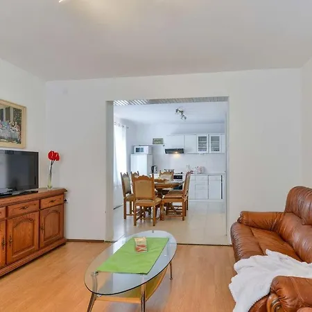 Vila 500m From Sea *